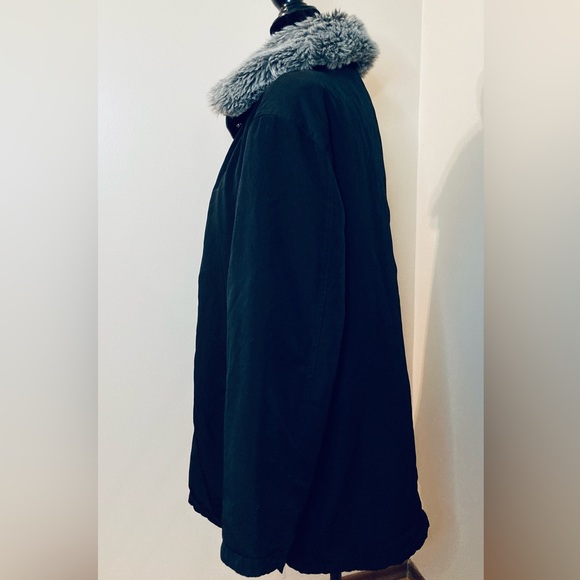 Mid Length Black Lined Coat Women XL Removable Faux Fur Collar Multiple Pockets - Picture 4 of 14
